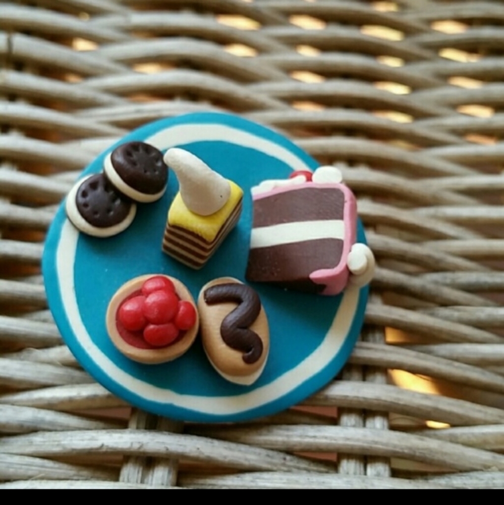 Dessert Treats Tray of Food Pin/brooch